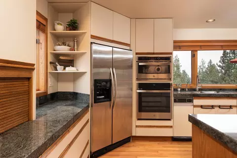 2425 NW Tower Rock Rd, Bend, OR 97703 photo 14