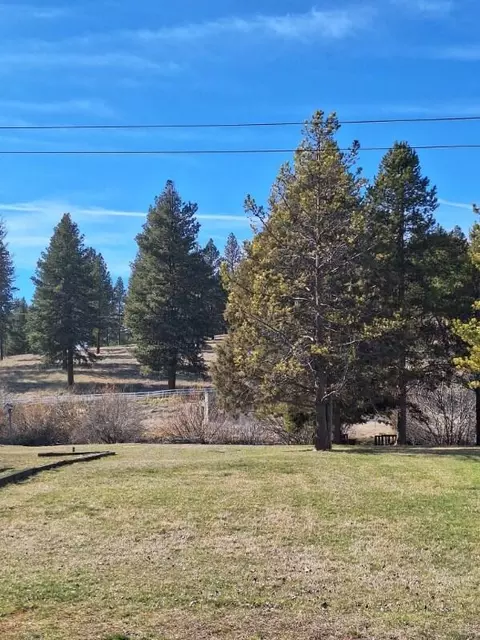 Exterior - 414 N Baker Ave, Chiloquin, OR 97624 photo 10 of 11