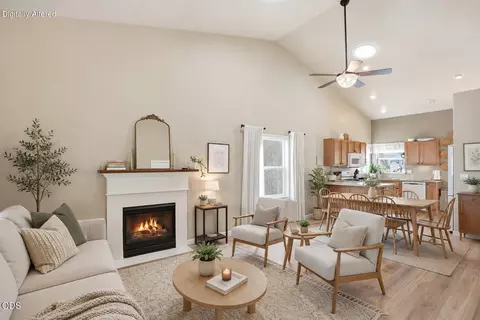 20648 Beaumont Dr, Bend, OR 97701
