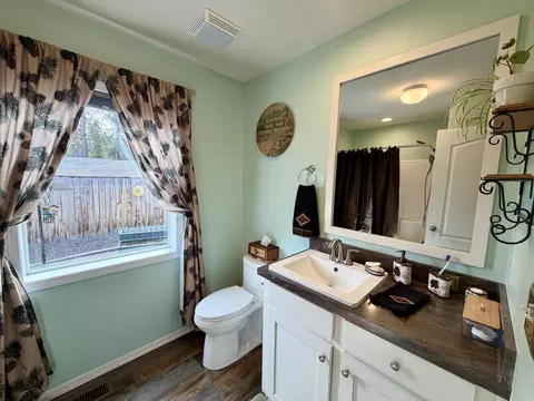 15675 Holiday Ct, La Pine, OR 97739 photo 24