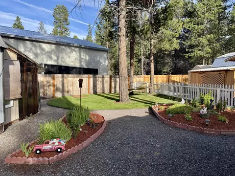 15675 Holiday Ct, La Pine, OR 97739 photo 40