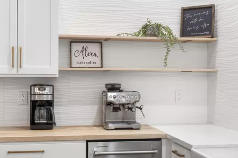 Kitchen - 17133 Norwalk Rd, Bend, OR 97707 photo 6 of 6