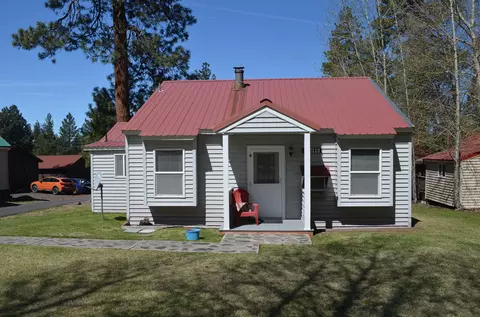 138118 Hillcrest St, Gilchrist, OR 97737