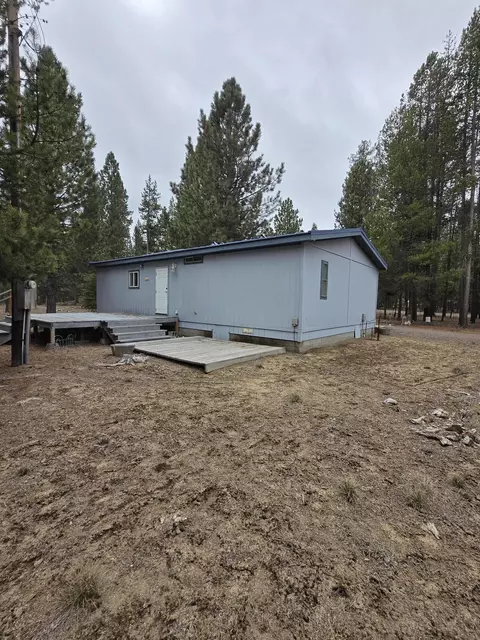 51924 Mowich Ln, La Pine, OR 97739 photo 4
