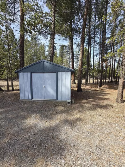 51924 Mowich Ln, La Pine, OR 97739 photo 11