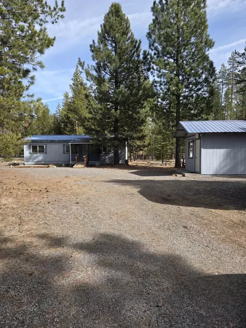 51924 Mowich Ln, La Pine, OR 97739 photo 3