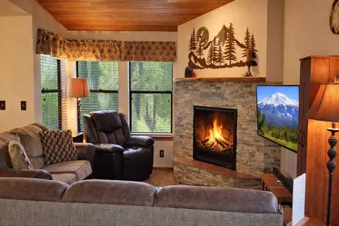 17730 W Core Rd #2 FAIRWAY VILLAGE, Sunriver, OR 97707