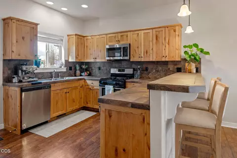 Other - 62761 Hawkview Rd, Bend, OR 97701 photo 11 of 17