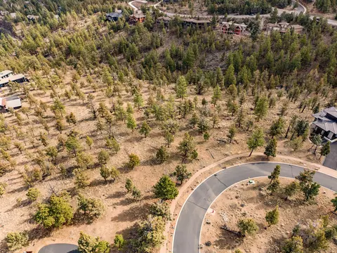 1474 NW Puccoon Ct #34, Bend, OR 97703