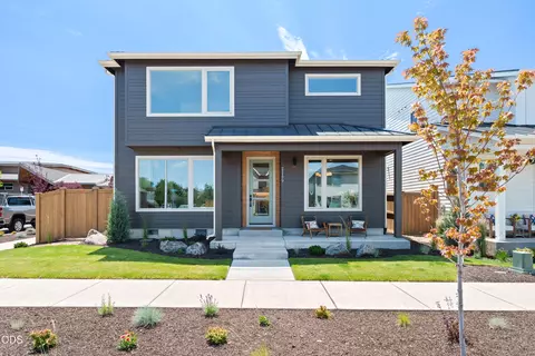 21177 NE Beall Dr #14, Bend, OR 97701