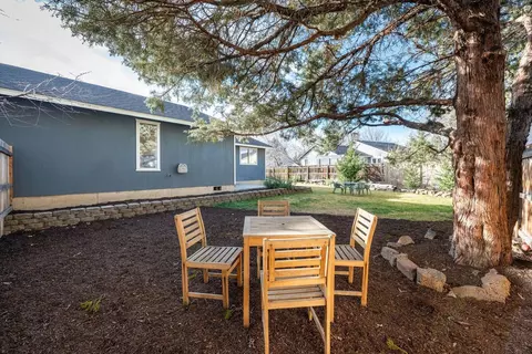 Exterior - 20810 Cassin Dr, Bend, OR 97701 photo 10 of 11