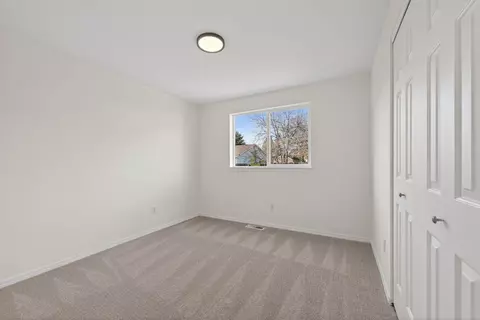 Bedroom - 20810 Cassin Dr, Bend, OR 97701 photo 6 of 7