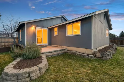 Exterior - 20810 Cassin Dr, Bend, OR 97701 photo 5 of 11