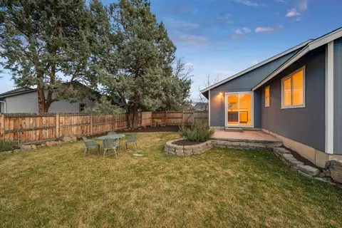 Exterior - 20810 Cassin Dr, Bend, OR 97701 photo 7 of 11