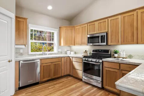 Kitchen - 3130 NW Colonial Dr, Bend, OR 97703 photo 1 of 3