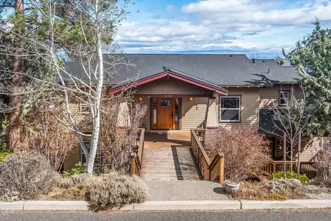 Exterior - 3130 NW Colonial Dr, Bend, OR 97703 photo 21 of 26