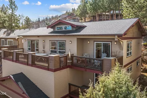 Exterior - 3130 NW Colonial Dr, Bend, OR 97703 photo 23 of 26