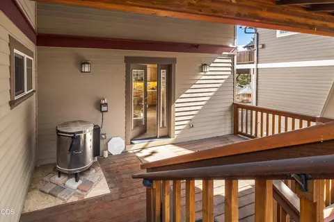 Exterior - 3130 NW Colonial Dr, Bend, OR 97703 photo 11 of 26