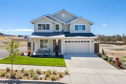 2251 SW 43rd St #29, Redmond, OR 97756