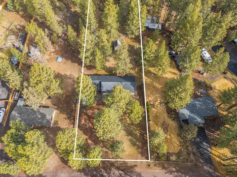 18900 Tuscarora Ln, Bend, OR 97702