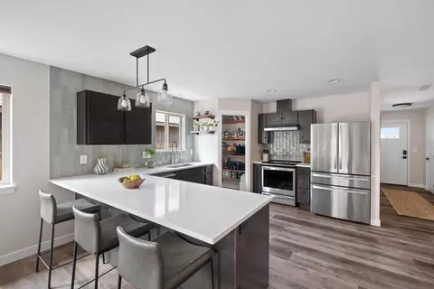 Kitchen - 21279 Thornhill Ln, Bend, OR 97701 photo 3 of 3