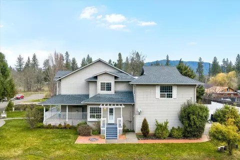 Exterior - 835 Redwood Ave, Butte Falls, OR 97522 photo 4 of 10