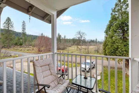 Exterior - 835 Redwood Ave, Butte Falls, OR 97522 photo 5 of 10