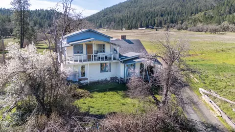 147 Warren Rd, Selma, OR 97538