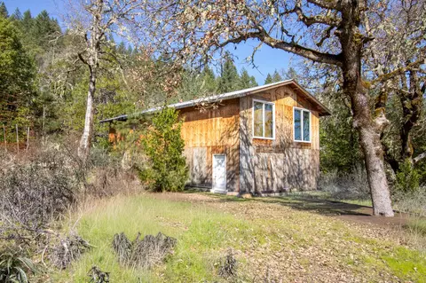 252 Warren Rd, Selma, OR 97538