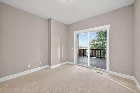 Bedroom - 3122 NW Colonial Dr, Bend, OR 97703 photo 2 of 4