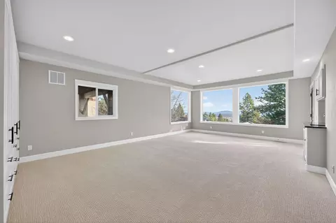 Living - 3122 NW Colonial Dr, Bend, OR 97703 photo 6 of 6