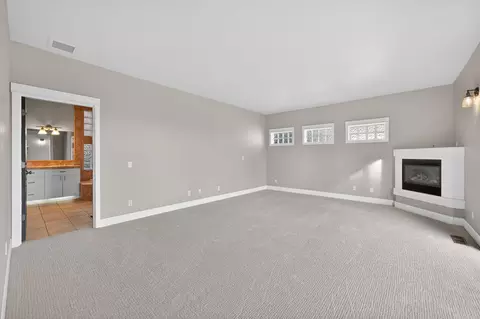 Bedroom - 3122 NW Colonial Dr, Bend, OR 97703 photo 1 of 4