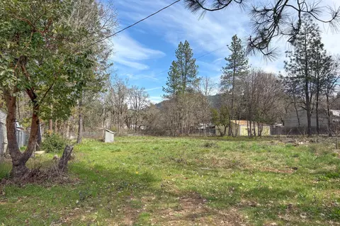 342 Caves Hwy, Cave Junction, OR 97523