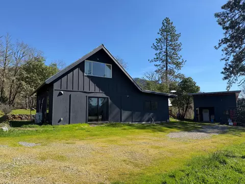 541 Board Shanty Rd, Grants Pass, OR 97527