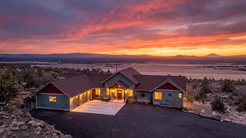 12365 SW Reif Rd, Powell Butte, OR 97753