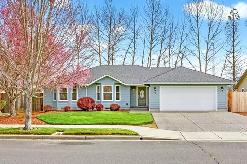 1521 SW Kokanee Ln, Grants Pass, OR 97527