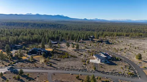18858 Ridgeline Dr, Bend, OR 97703 photo 8