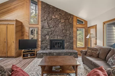 57330 Beaver Ridge Loop #14A, Sunriver, OR 97707