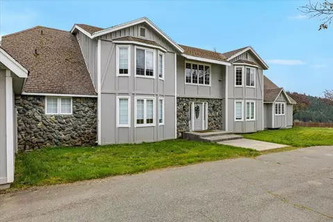 1500 Panther Gulch Rd, Williams, OR 97544