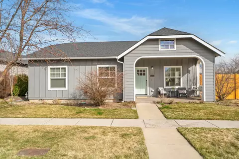 20688 White Dove Ln, Bend, OR 97702