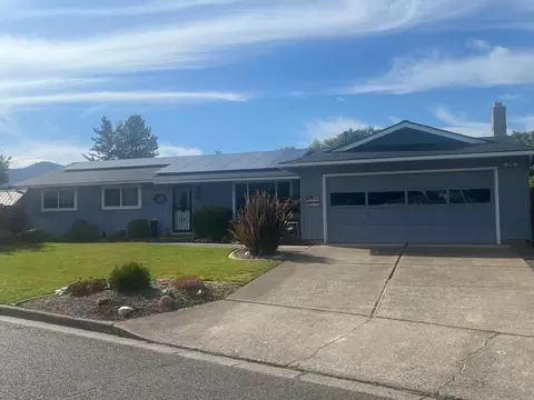 103 Saxbury Dr, Central Point, OR 97502