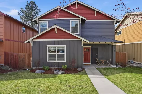 62763 Hawkview Rd, Bend, OR 97701