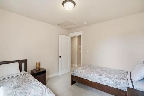 Bedroom - 62763 Hawkview Rd, Bend, OR 97701 photo 3 of 5