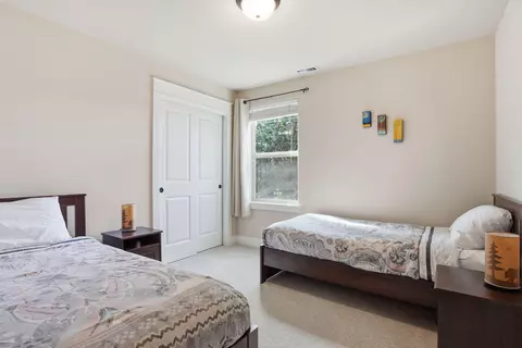 Bedroom - 62763 Hawkview Rd, Bend, OR 97701 photo 2 of 5