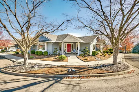 471 Williamson Way, Ashland, OR 97520
