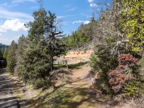 1324 Terrace Heights Rd, Selma, OR 97538