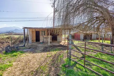4444 Colver Rd, Phoenix, OR 97535 photo 45