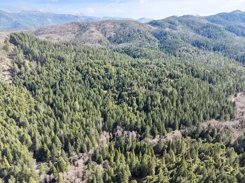 View/Area - 1259 Waldo Rd, O'brien, OR 97534 photo 9 of 13