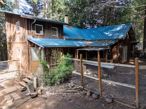 Exterior - 1259 Waldo Rd, O'brien, OR 97534 photo 9 of 14