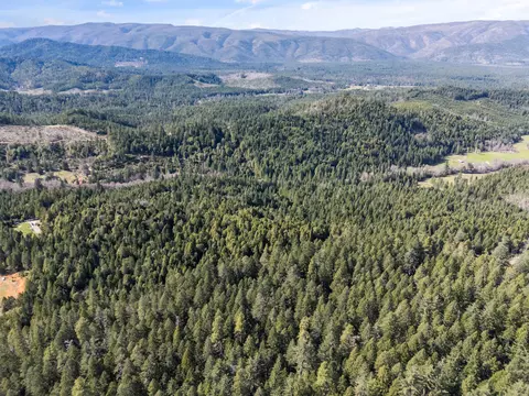 View/Area - 1259 Waldo Rd, O'brien, OR 97534 photo 6 of 13